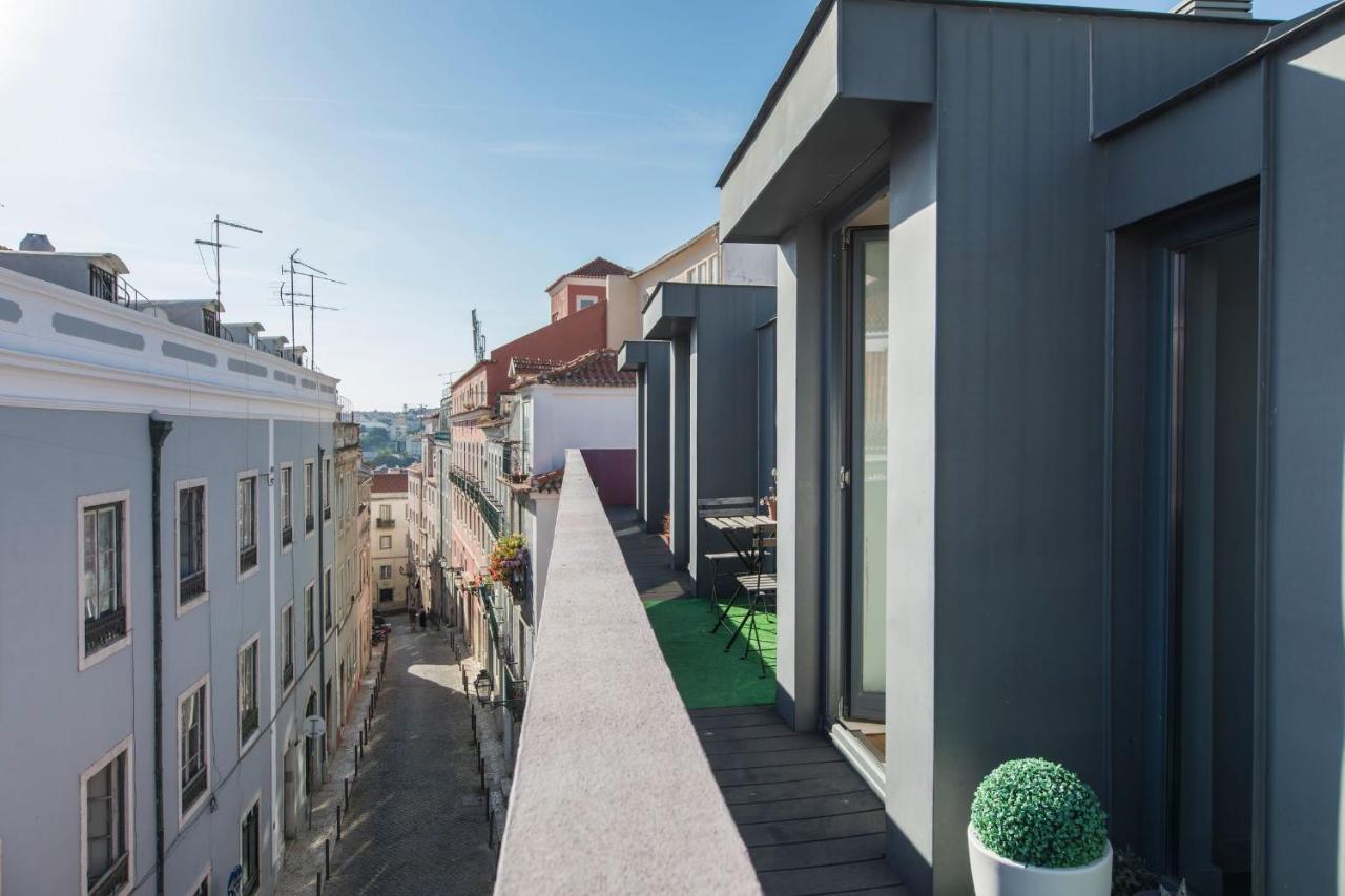 Apartment Bairro Alto Stunning Flat With Balcony By Lovelystay *