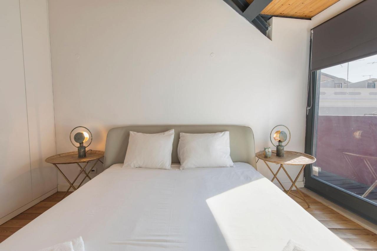 Apartment Bairro Alto Stunning Flat With Balcony By Lovelystay