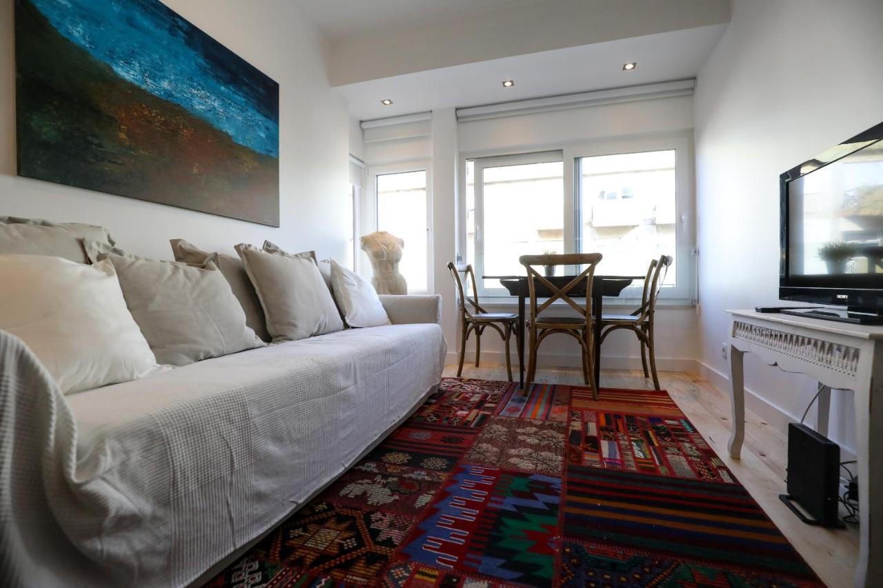 Luxury Apartment *