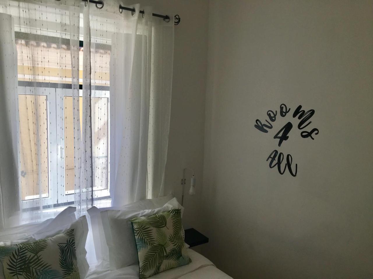 Rooms4all *