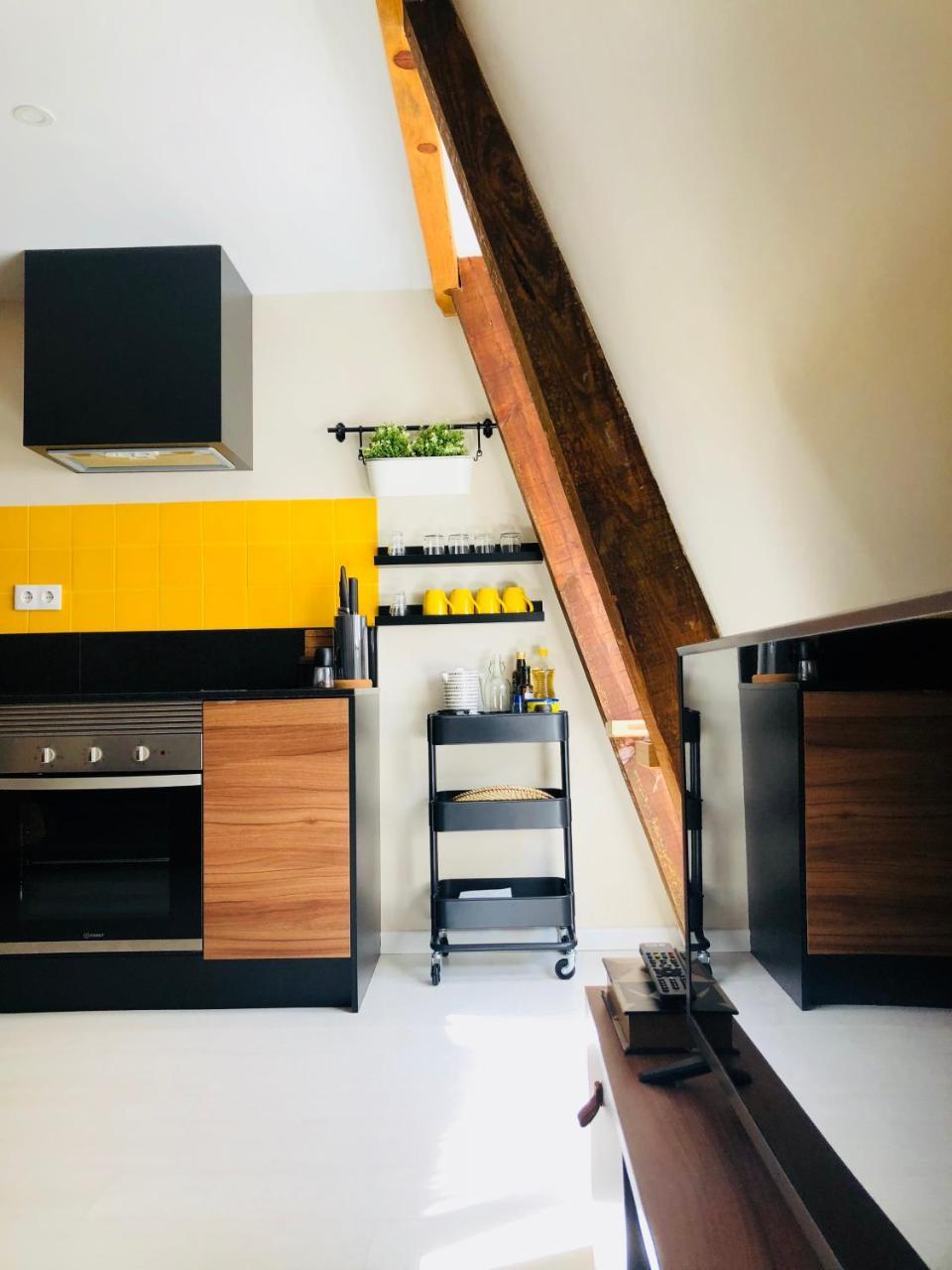 Canarios Avenida Apartment Lisbon
