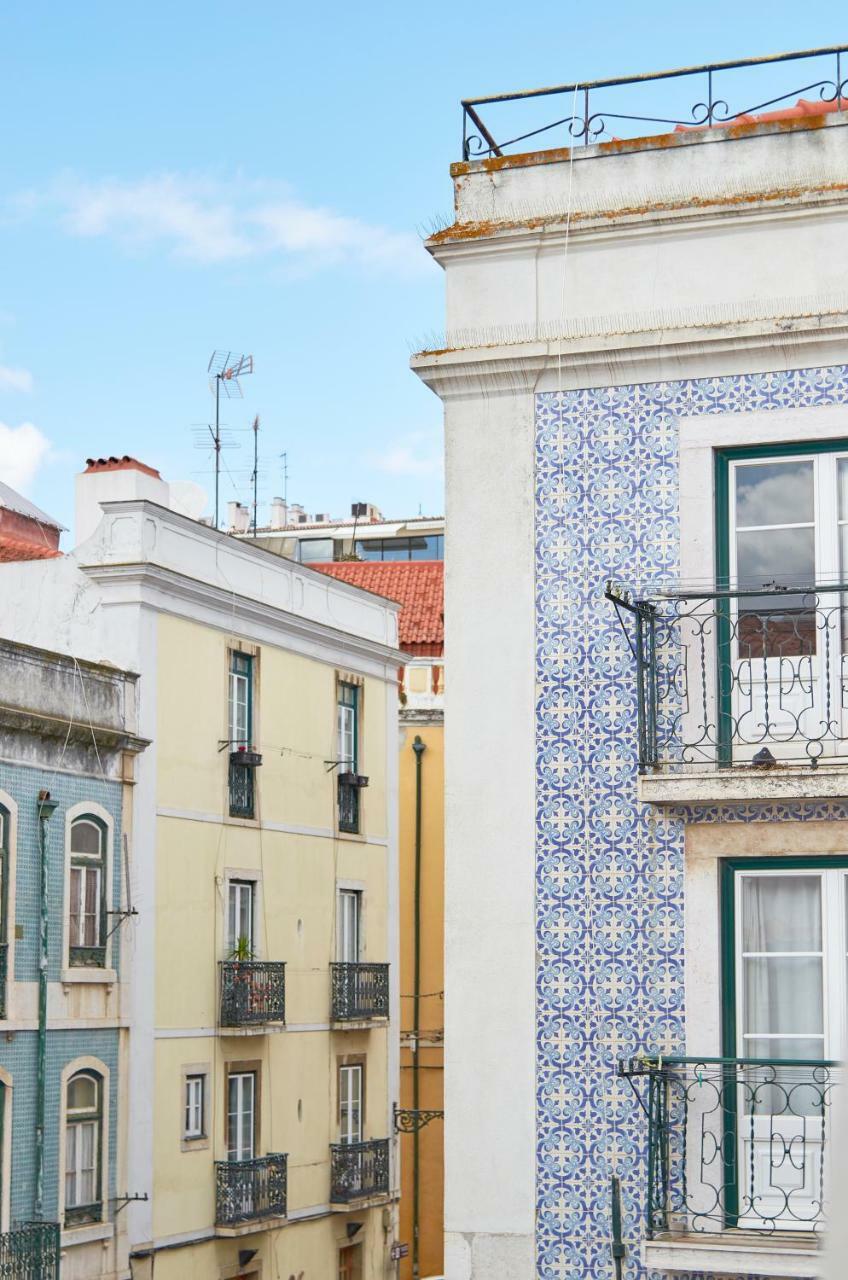 Alfama Light-filled Apartment, By Timecooler Lisbon