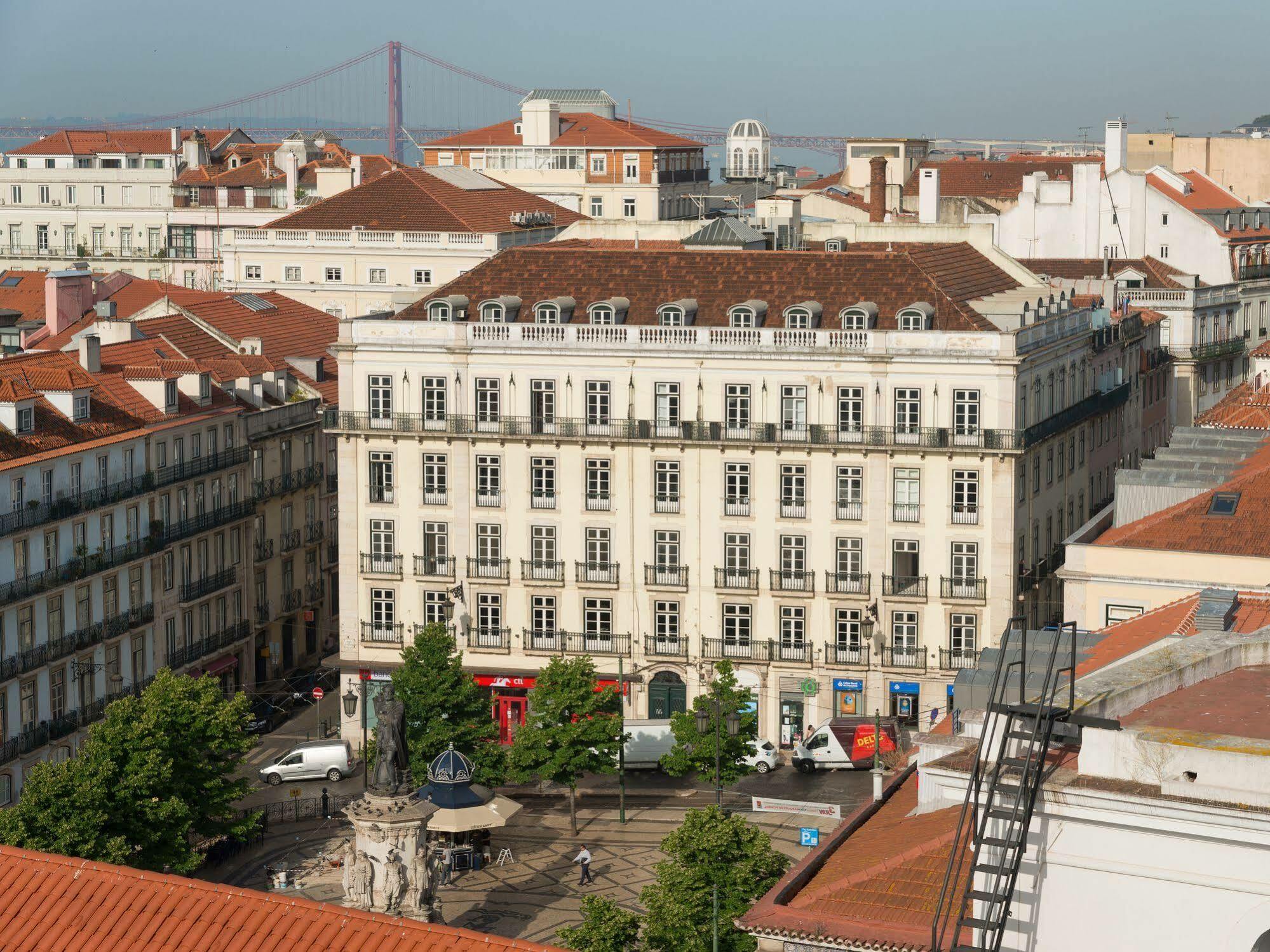 Le Consulat Hotel 4*