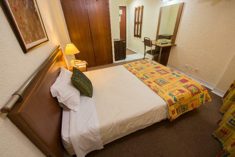 Holiday Express & - Principe Real By Ihg Hotel Lisbon