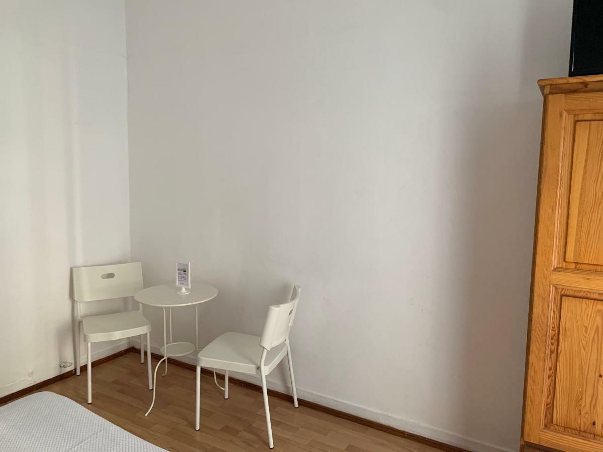 Residencia Whitelove Guest house