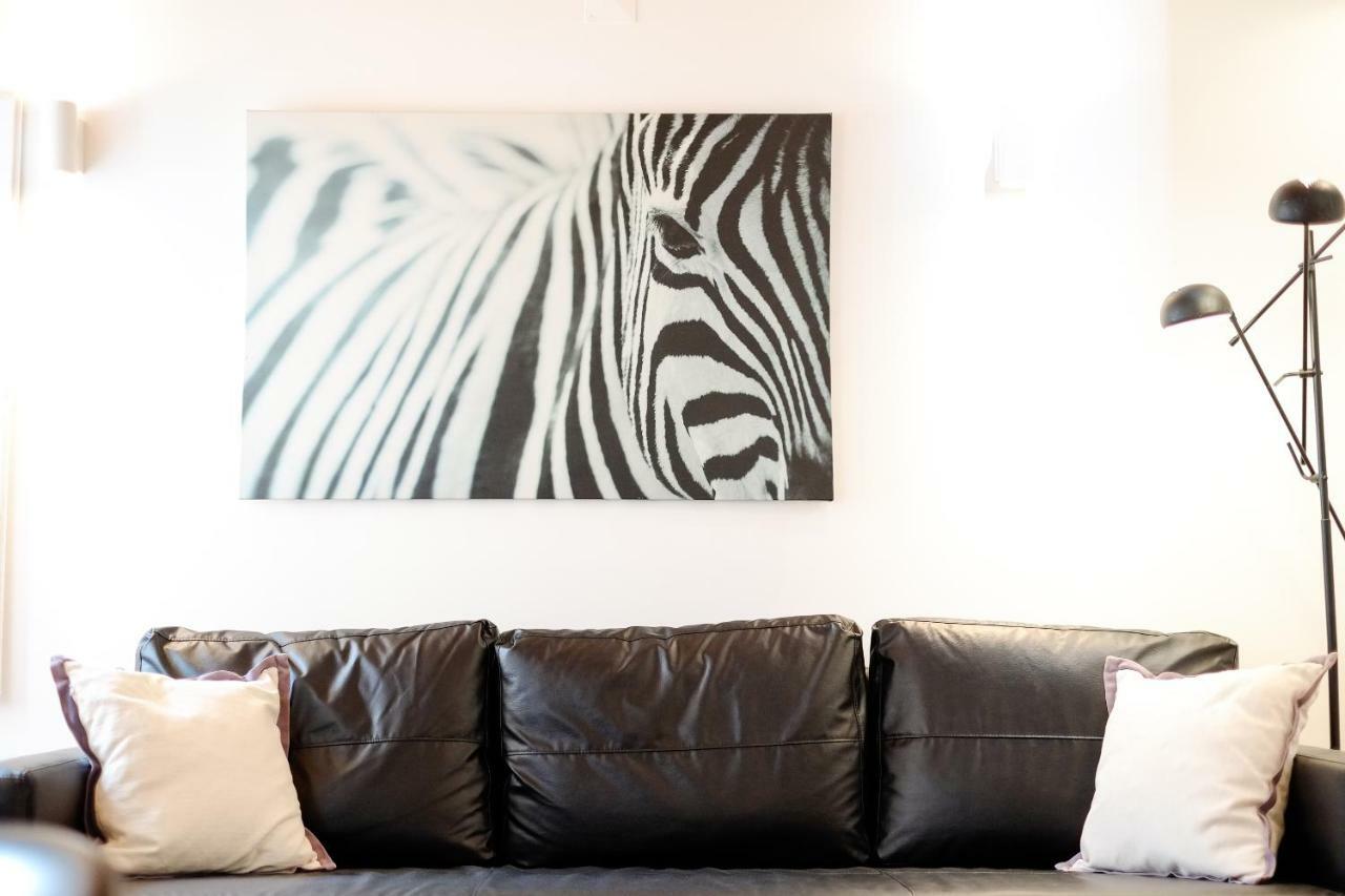Bright And Sunny Apartment *