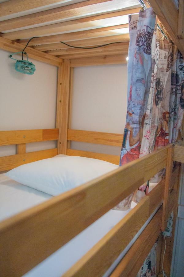 Hostel Nest House *