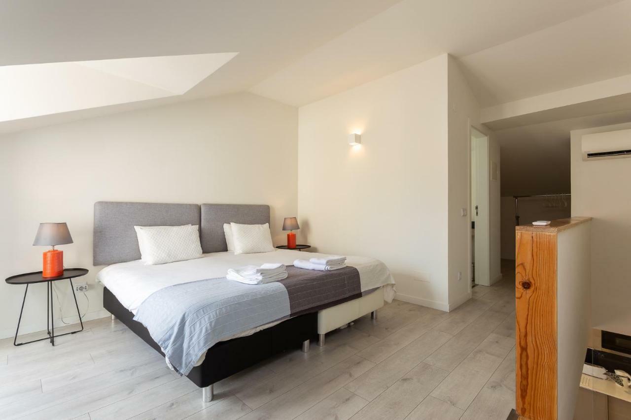 28 Tram Duplex Apartment
