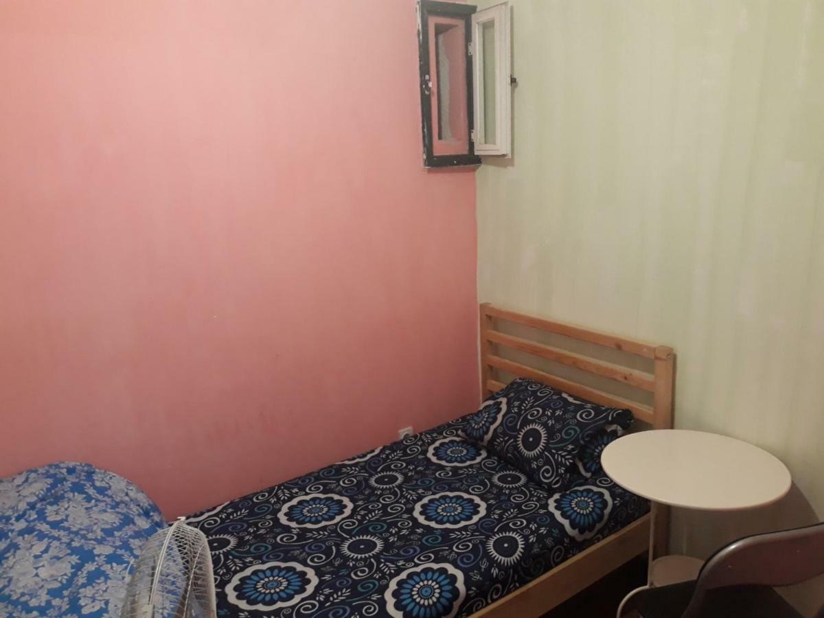 Hostel Knock *