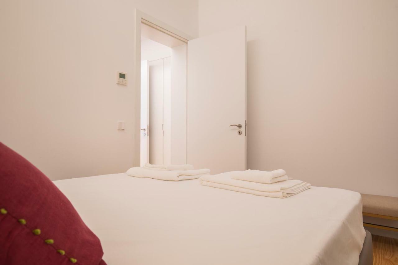 Trendy & Classic 2bedroom * Lisbon