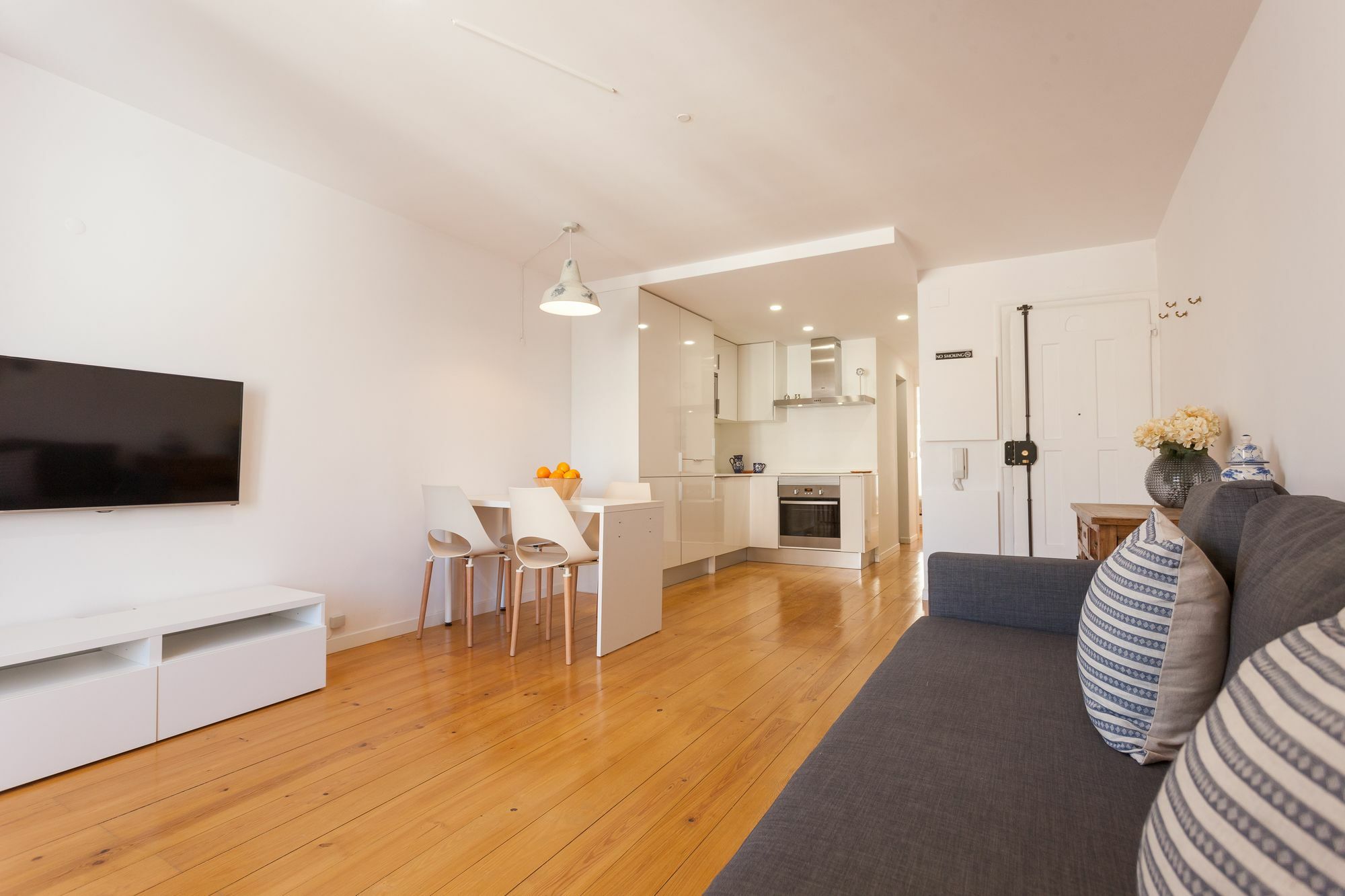 Apartment Moniz Blue By Lu Holidays Lisbon