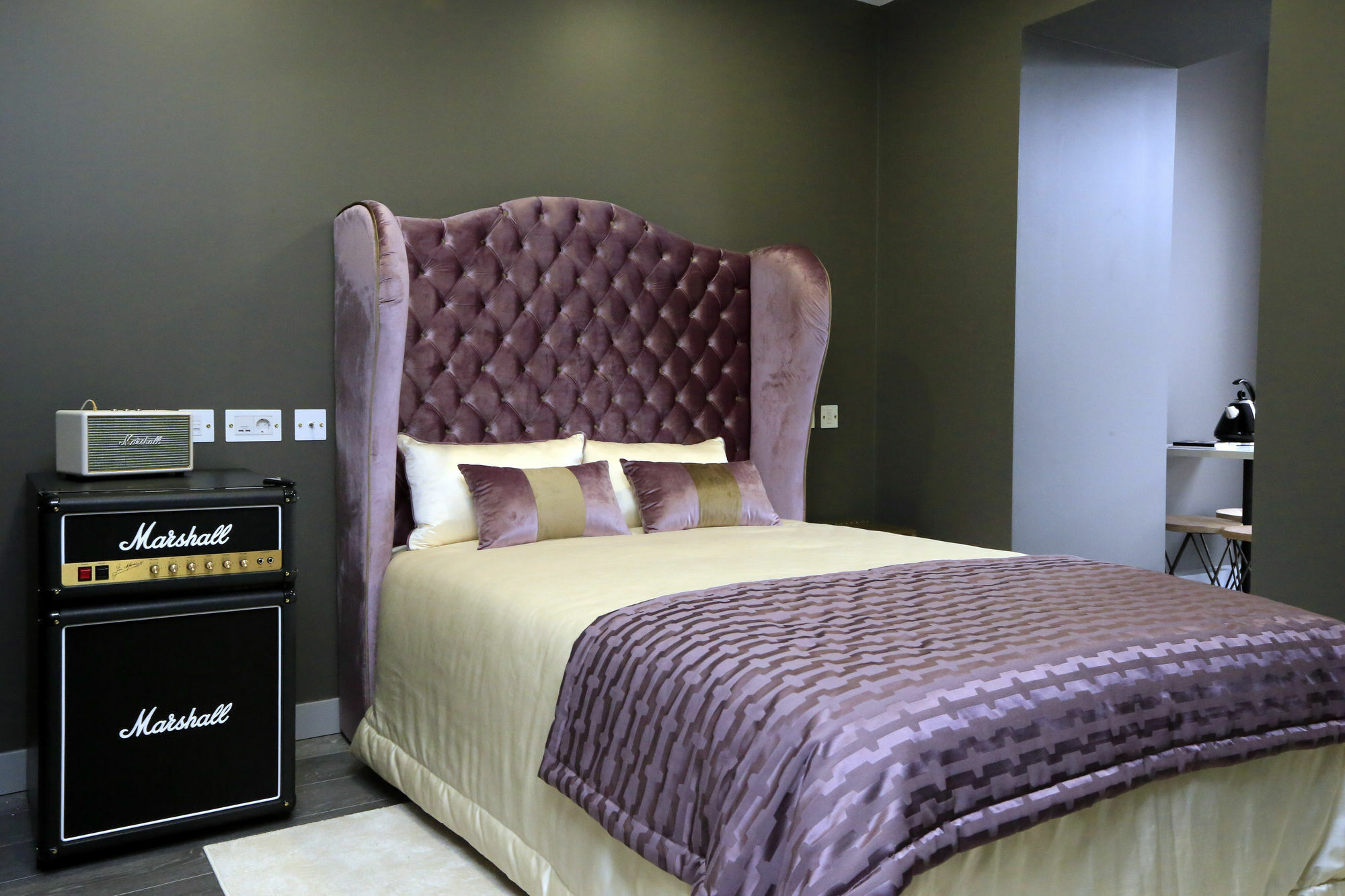 Charm Flats Apartment *