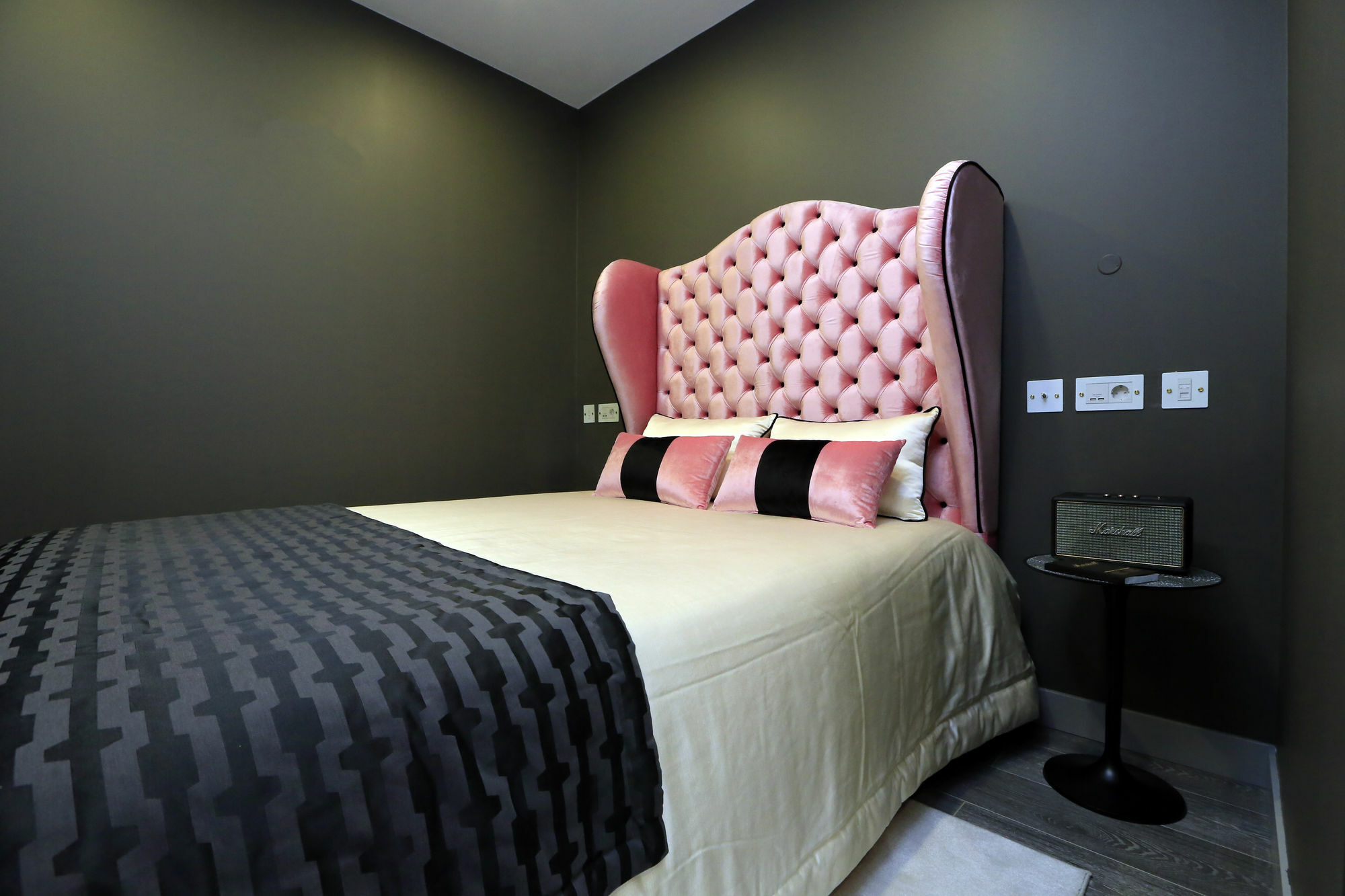 Charm Flats Apartment *