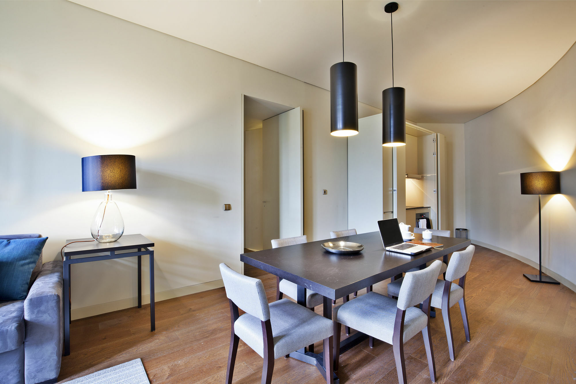 Five Stars 8 Building Apartment