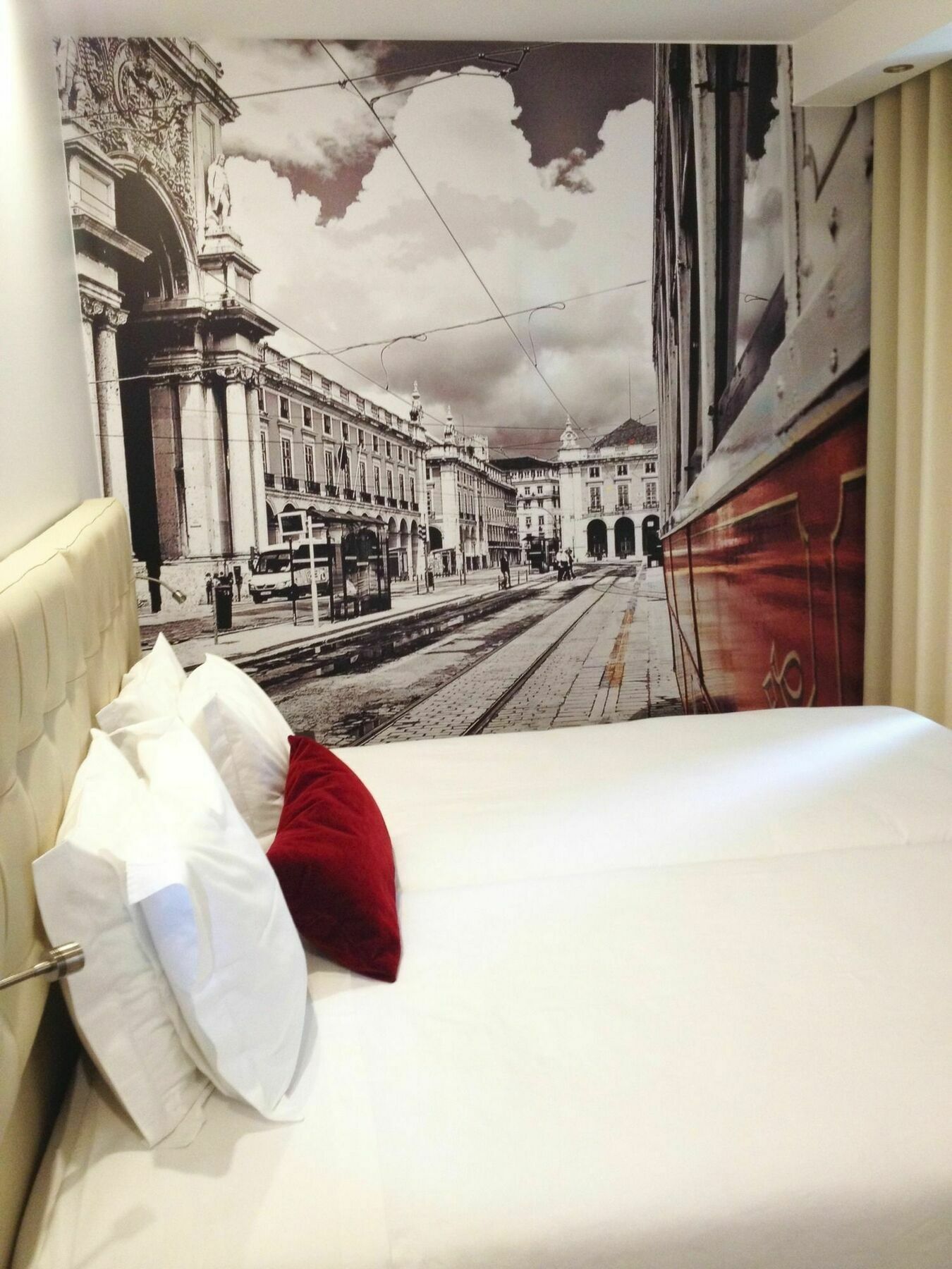 Aparthotel & By 3*