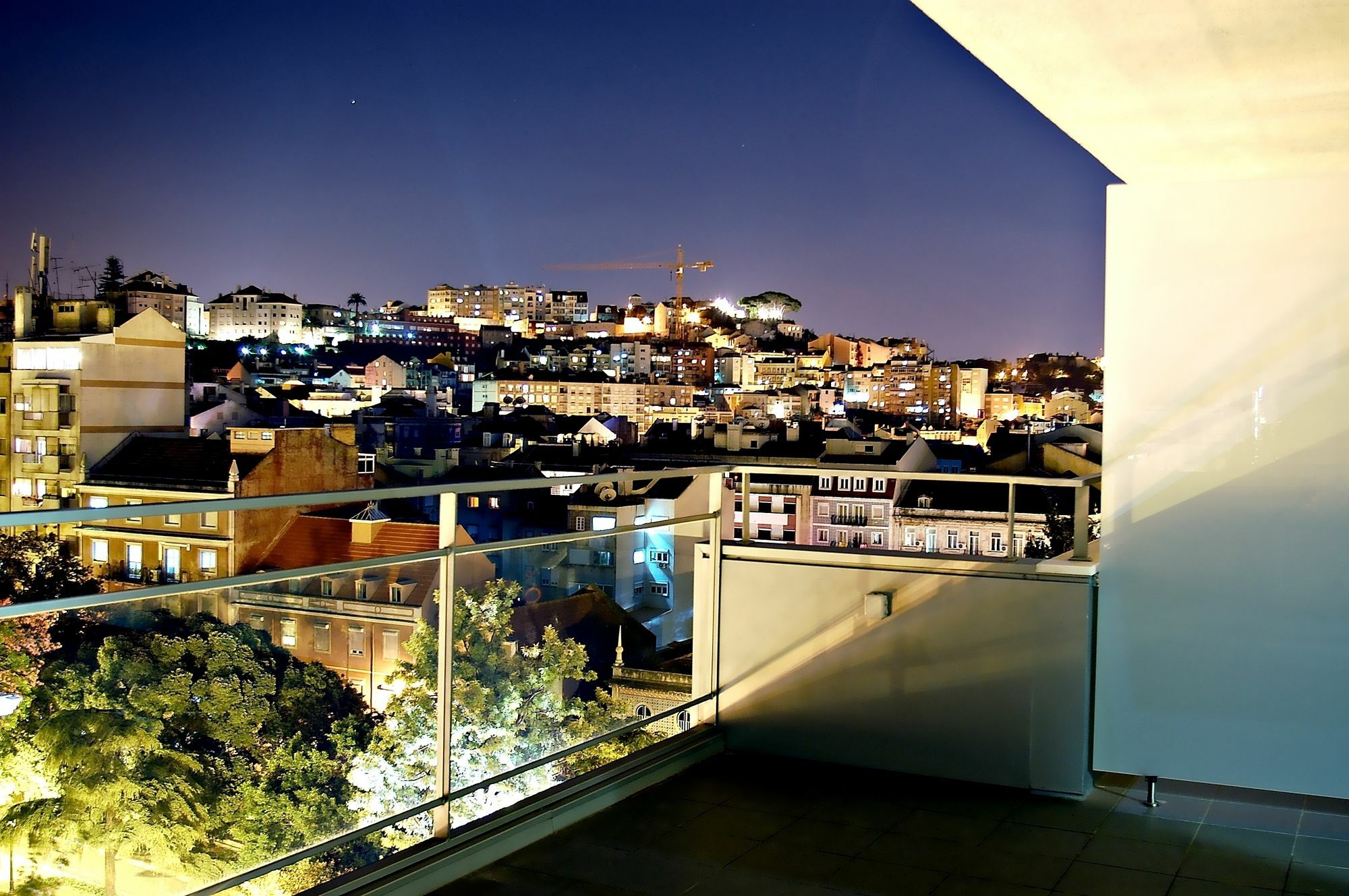 & By Aparthotel