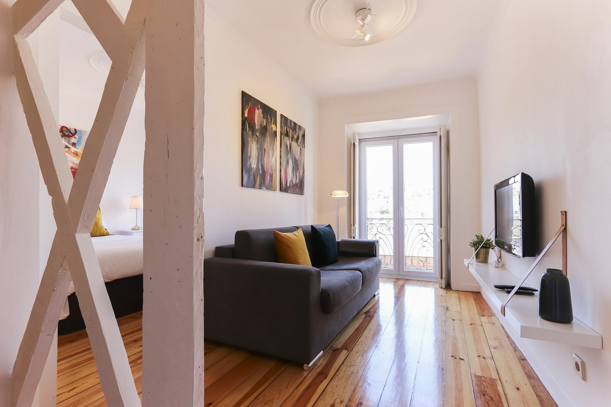 Typical Mouraria By Homing