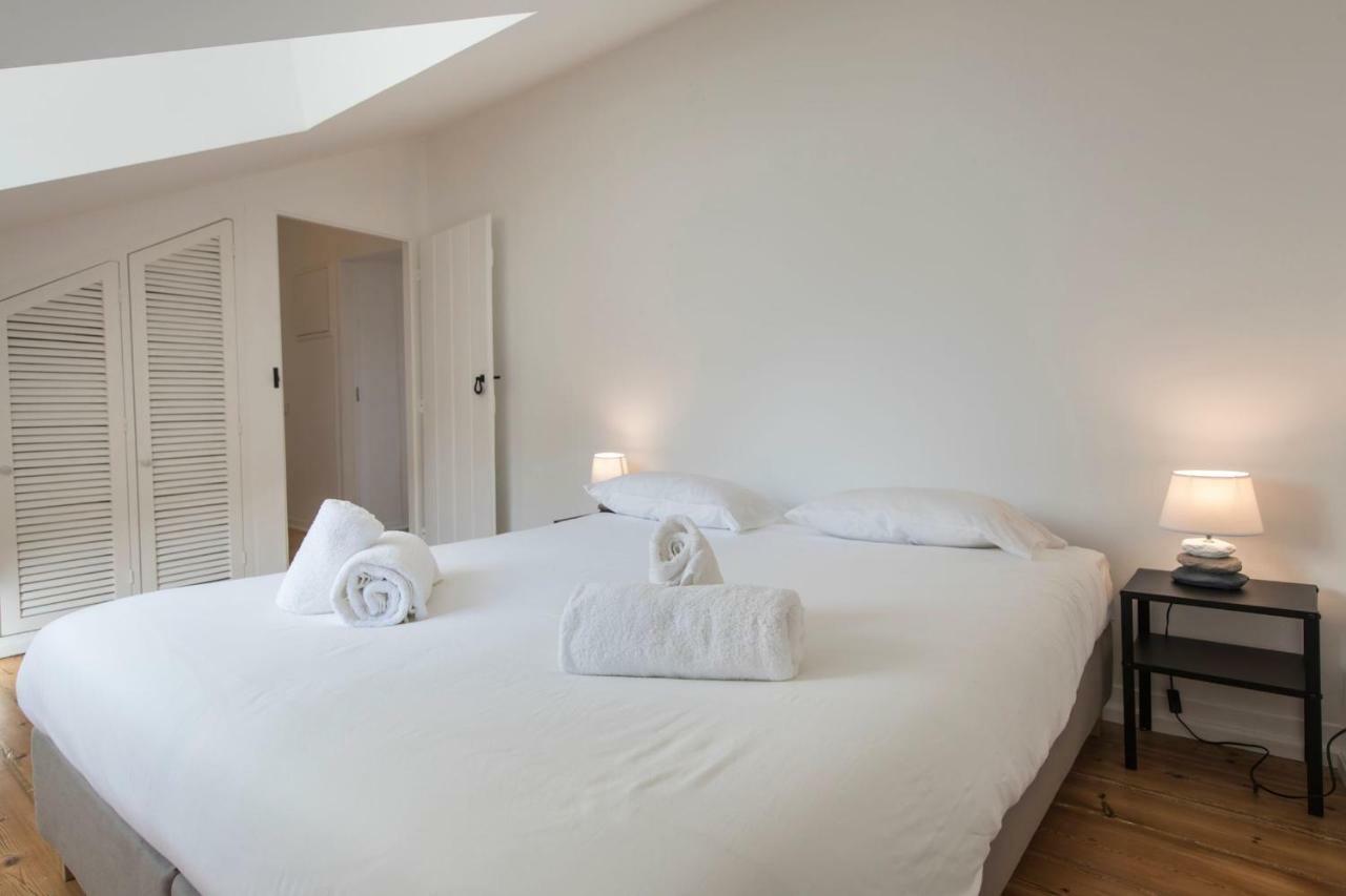 Apartment Alfama Terrace W/ Tagus River Views Lisbon