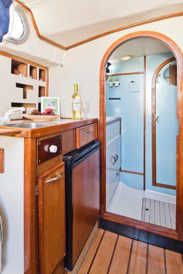 Bmyguest-evamia River Boat Lisbon