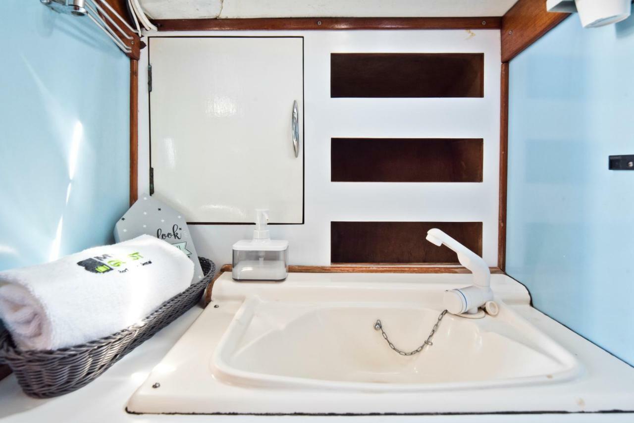 Botel Bmyguest-evamia River Boat Lisbon