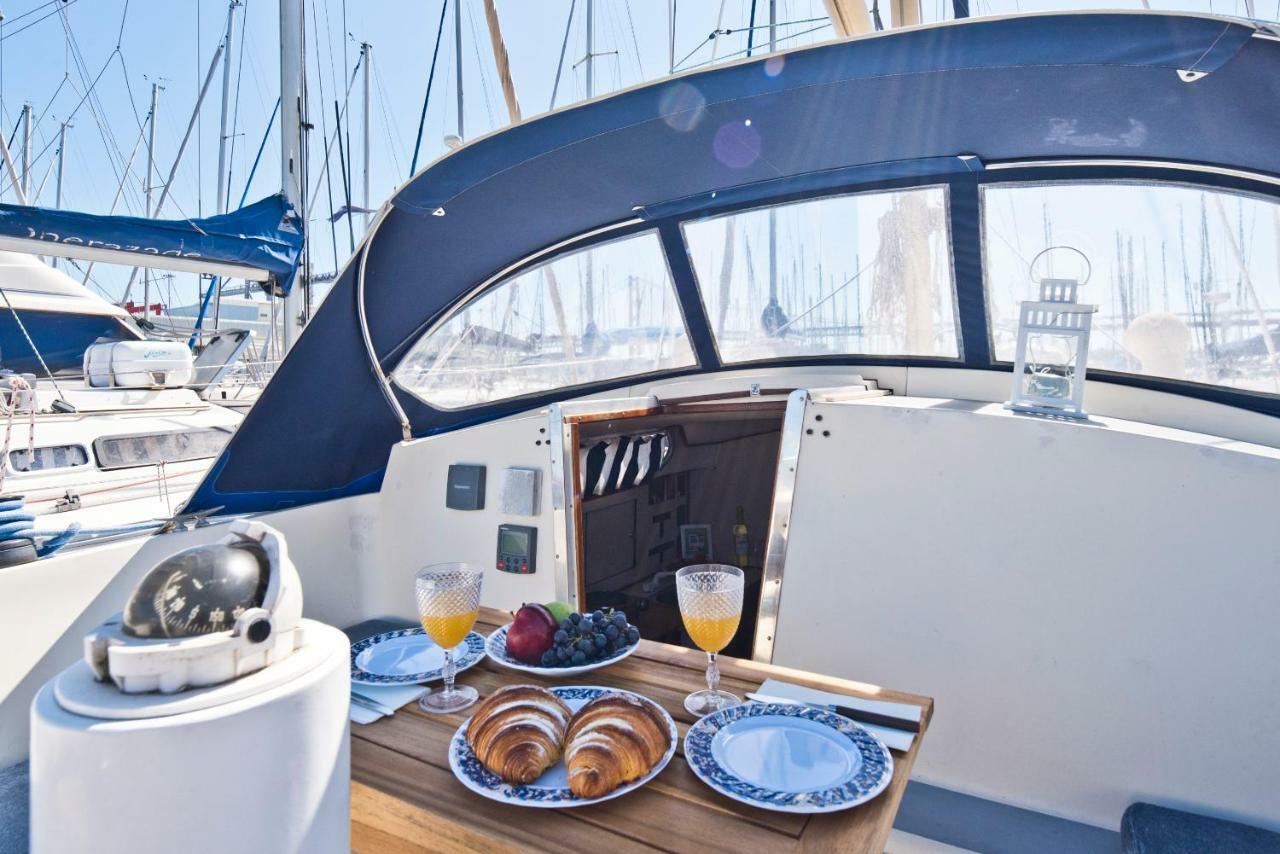 Bmyguest-evamia River Boat Botel