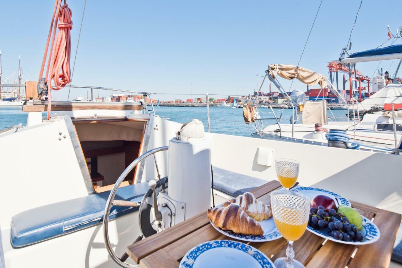 Bmyguest-evamia River Boat Botel