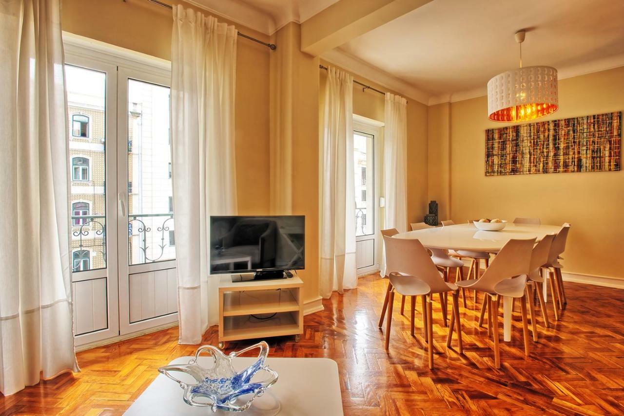 Apartment Almirante 3-four Bedrooms Lisbon