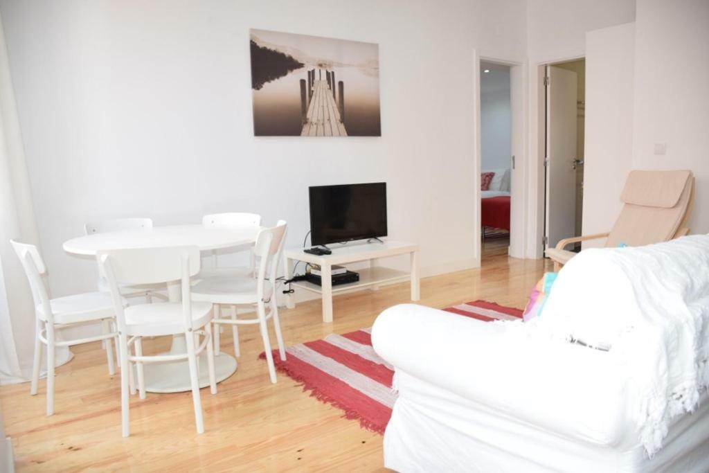 Cool Tailor Made 2 Bedroom * Lisbon