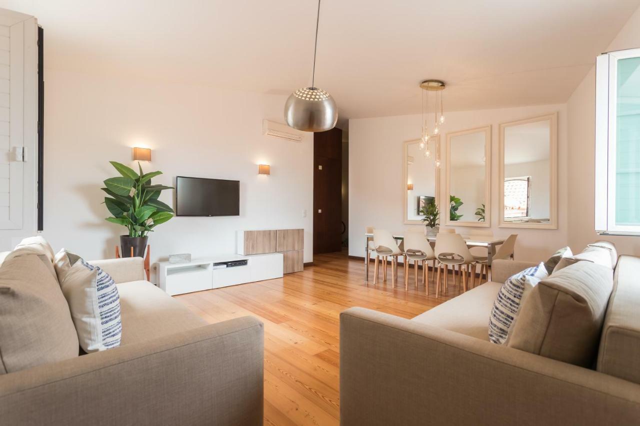 Alfama Modern Two-bedroom W/ River View And Parking - By Lu Holidays Lisbon