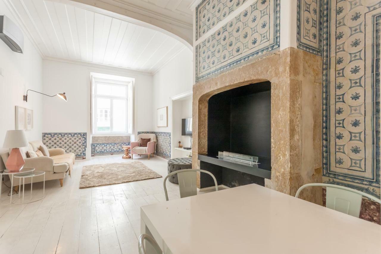 Baixa Tile Blue Two-bedroom - By Lu Holidays Lisbon