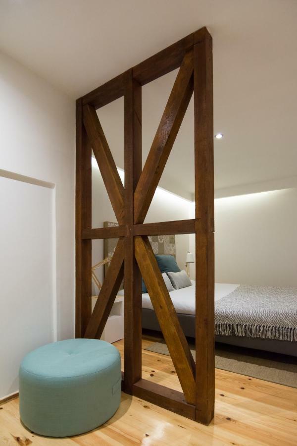 Apartment Casa Do Castelo 2- Work Or Relax In The Historic Heart Of Lisbon!