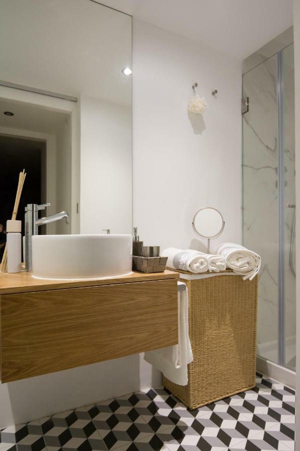 Casa Do Castelo 2- Work Or Relax In The Historic Heart Of Lisbon! Apartment