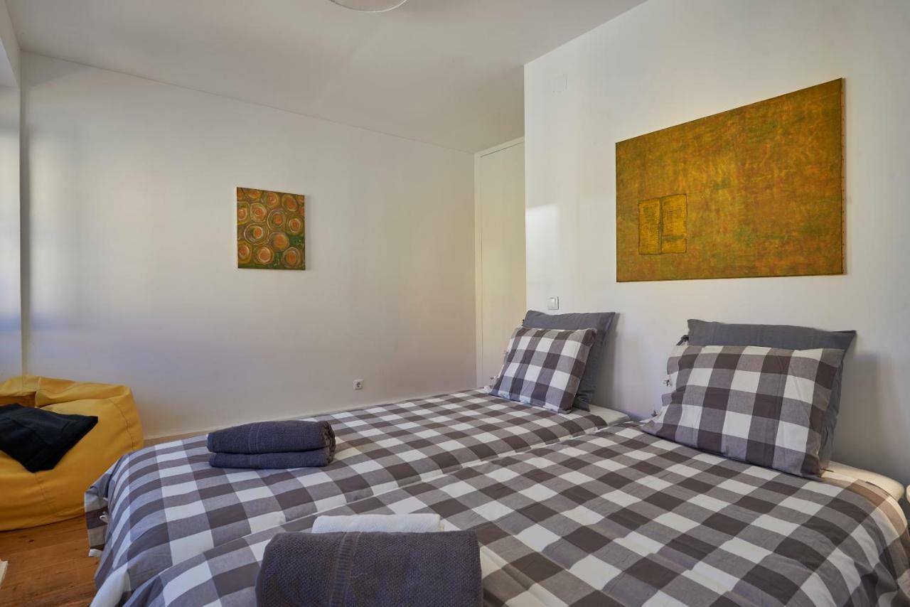 Charming Em Belem-books And Canvas Apartment Lisbon