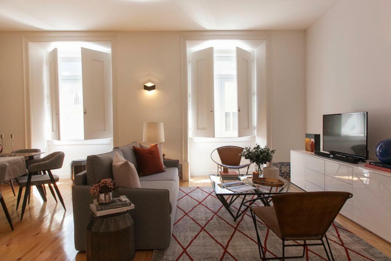 Brand New!!! Trendy Design Flat - Heart Of Chiado * Lisbon