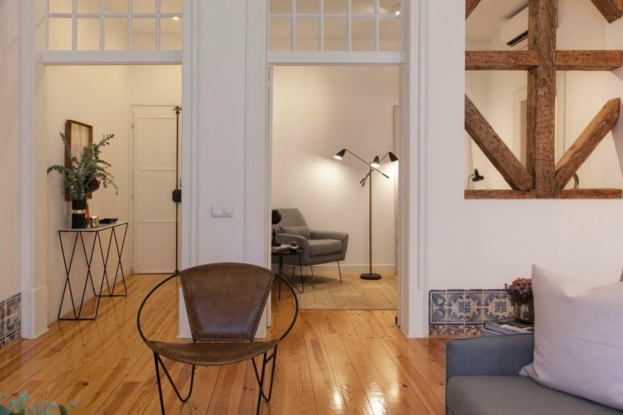 Brand New!!! Trendy Design Flat - Heart Of Chiado Apartment