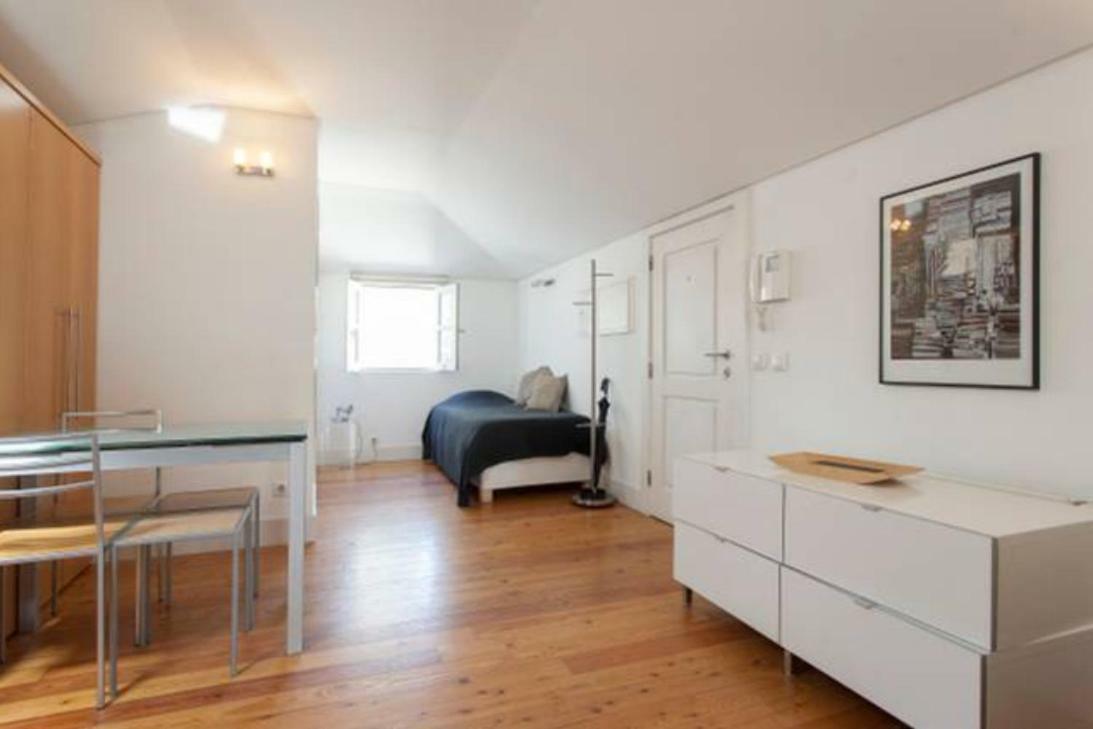 Casas Sao Juliao Apartment
