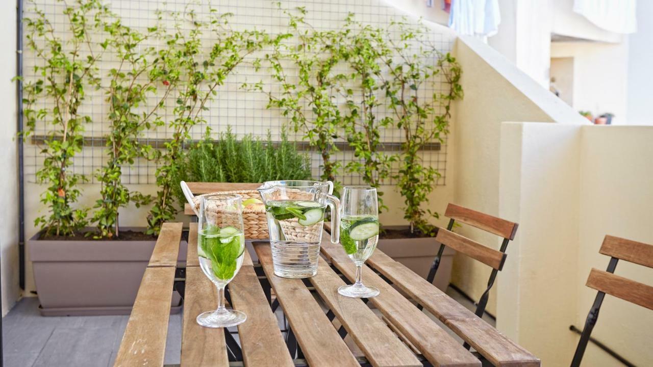 Apartment Downtown Lovers Apartments: Costa Do Castelo Lisbon
