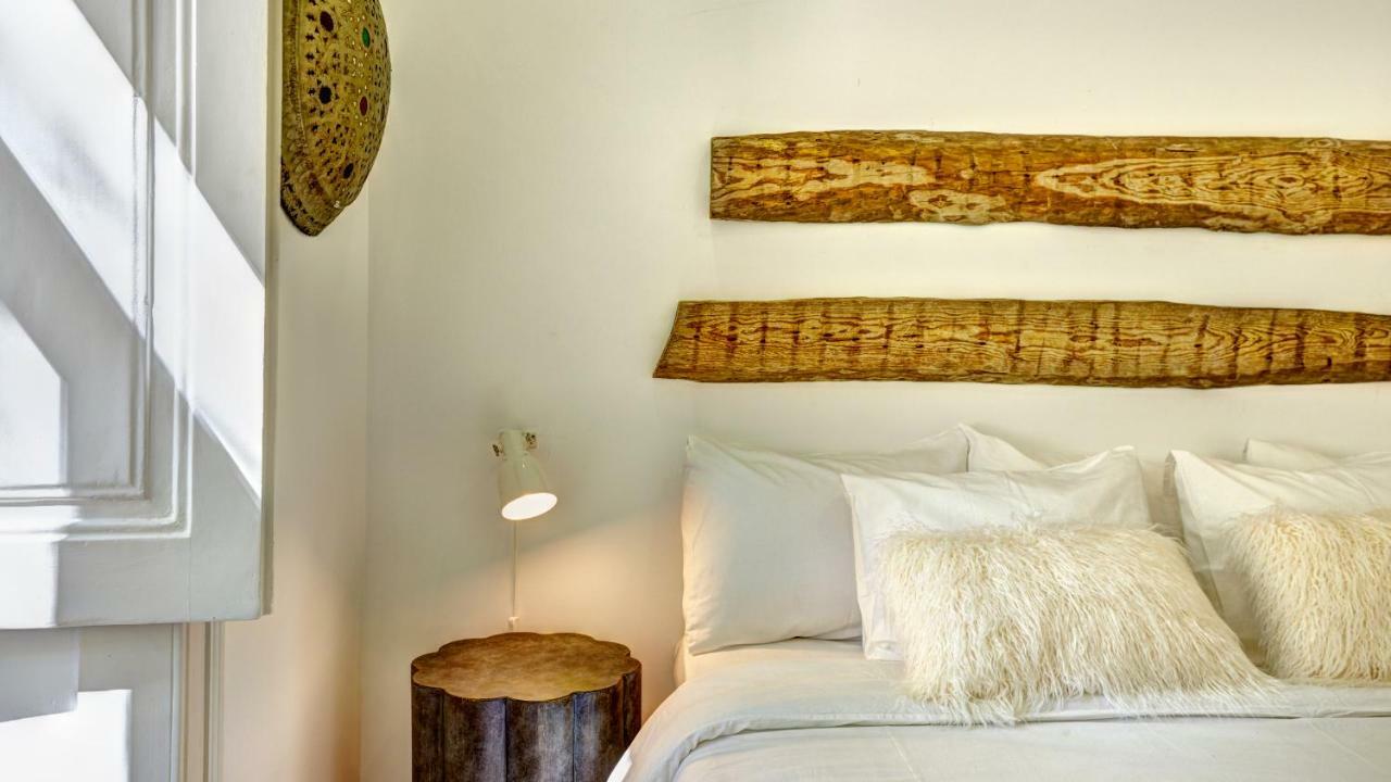 Downtown Lovers Apartments: Costa Do Castelo * Lisbon