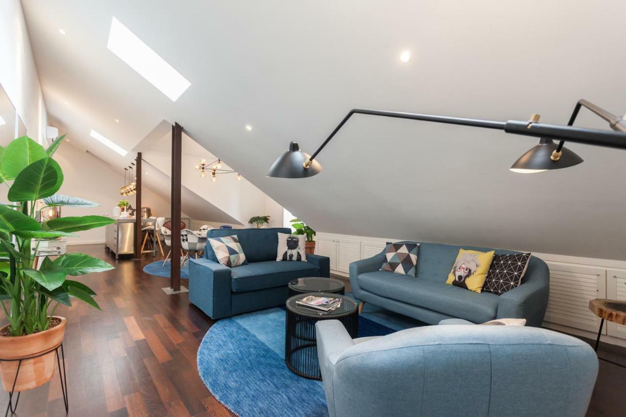 Explore Vibrant From A Designer Loft At Casa Da Barroca * Lisbon