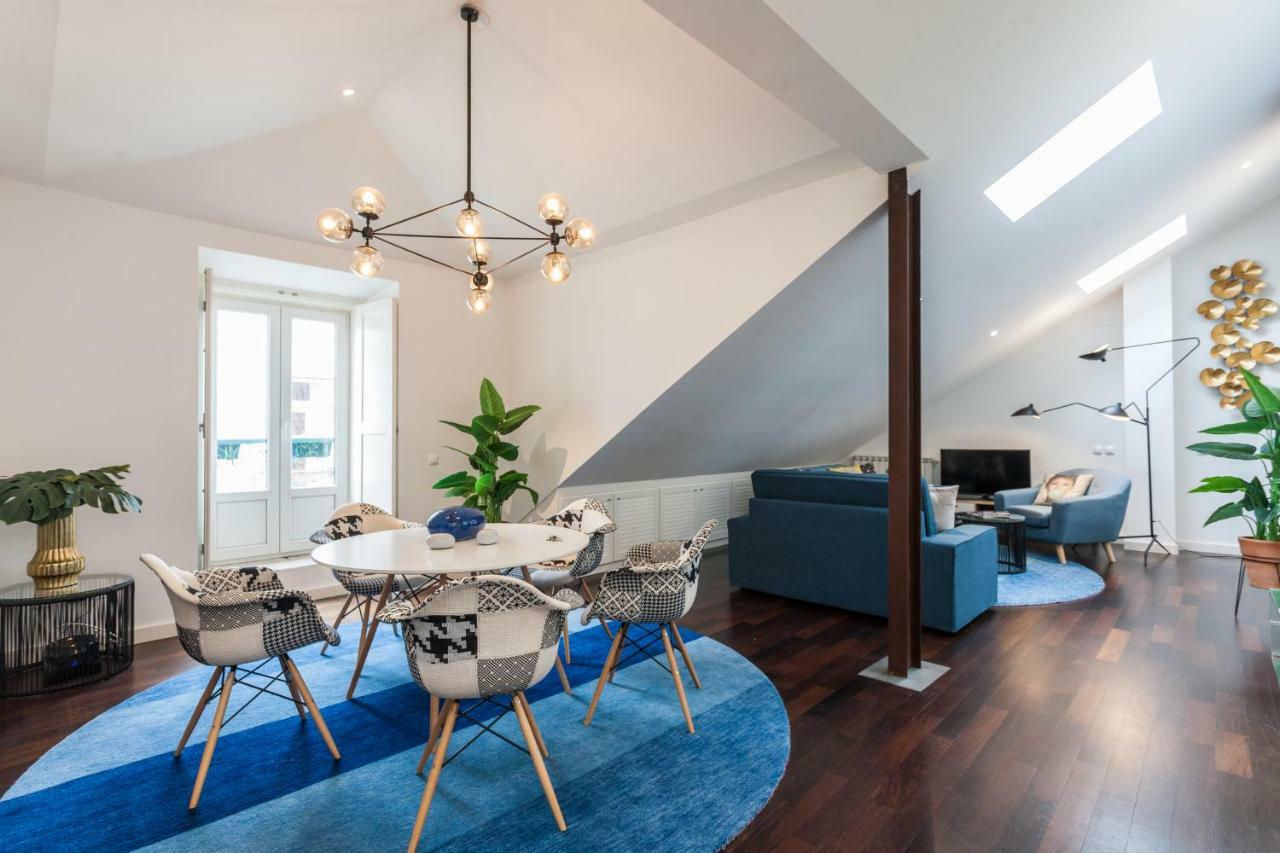 Explore Vibrant From A Designer Loft At Casa Da Barroca Apartment *