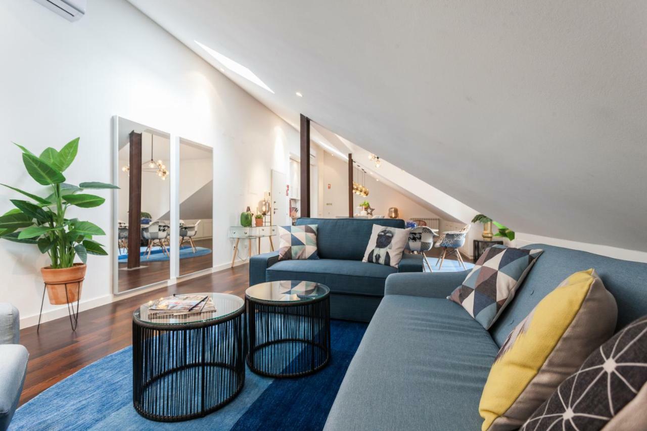 Explore Vibrant From A Designer Loft At Casa Da Barroca Apartment