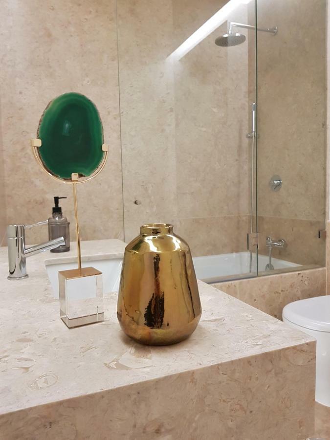 Finestay Santana