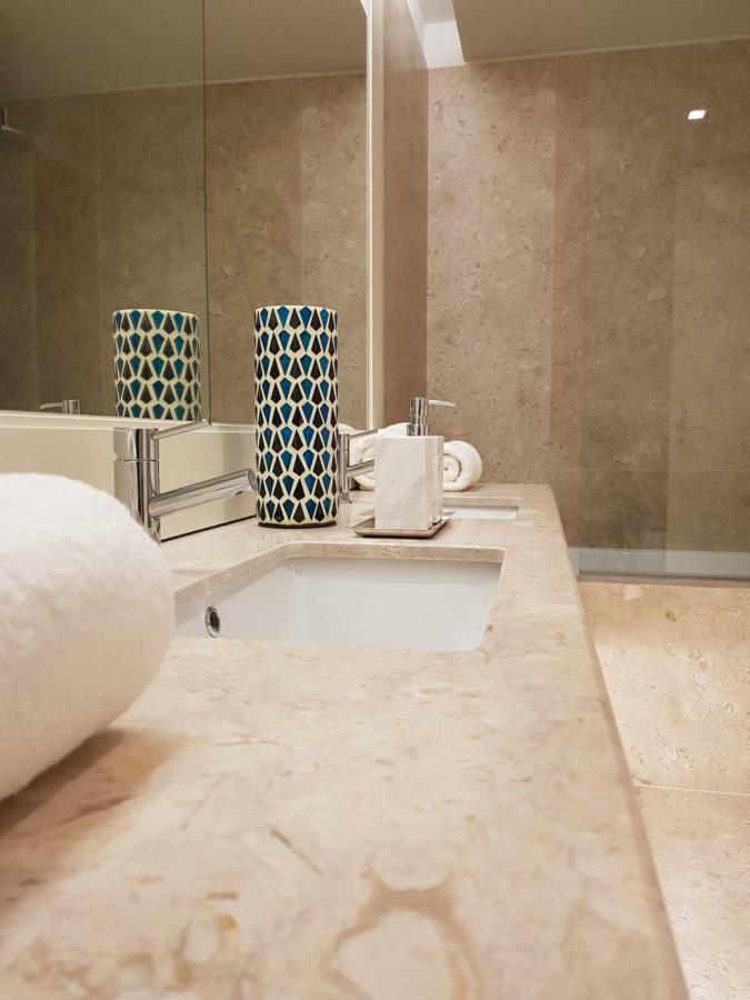 Finestay Santana