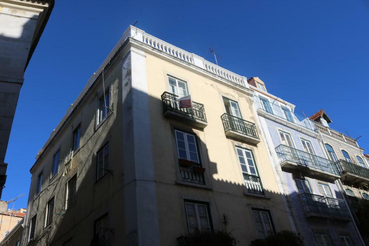 Spacious, Bright And Newly Renovated 2 Bedroom Apartment, Historical Center, Madragoa Apartment *