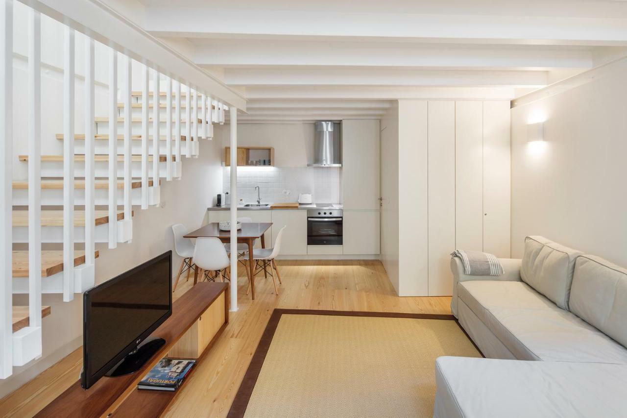 Glory Days Apartment