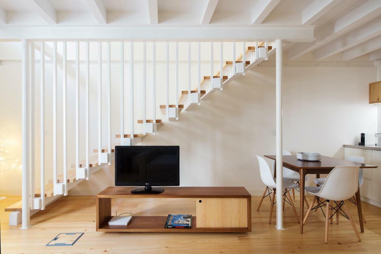 Glory Days Apartment