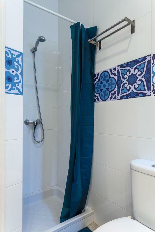 Apartment Jeronimos 6 *