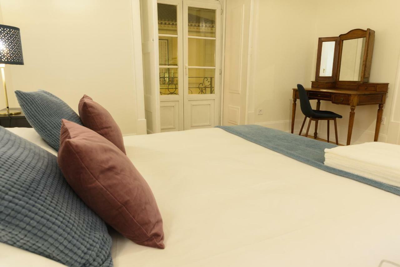 Janelas Verdes Apartment