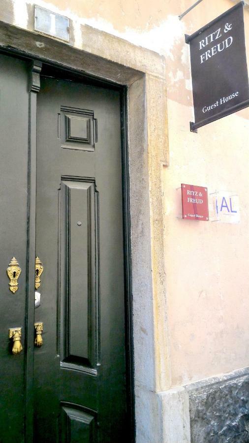 Ritz & Freud 3* Lisbon