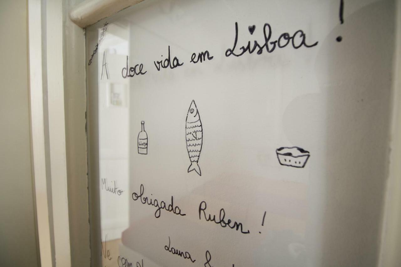 Apartment Bairro Alto Window - Cozy Spot In A Buzzing Locale *